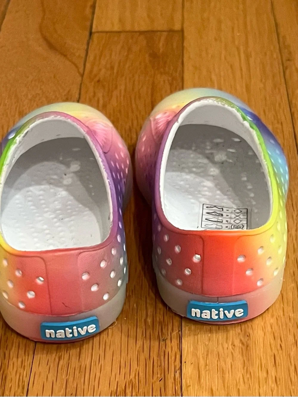 Native Kids Water Shoes Jefferson Slip-On in Rainbow Gradient